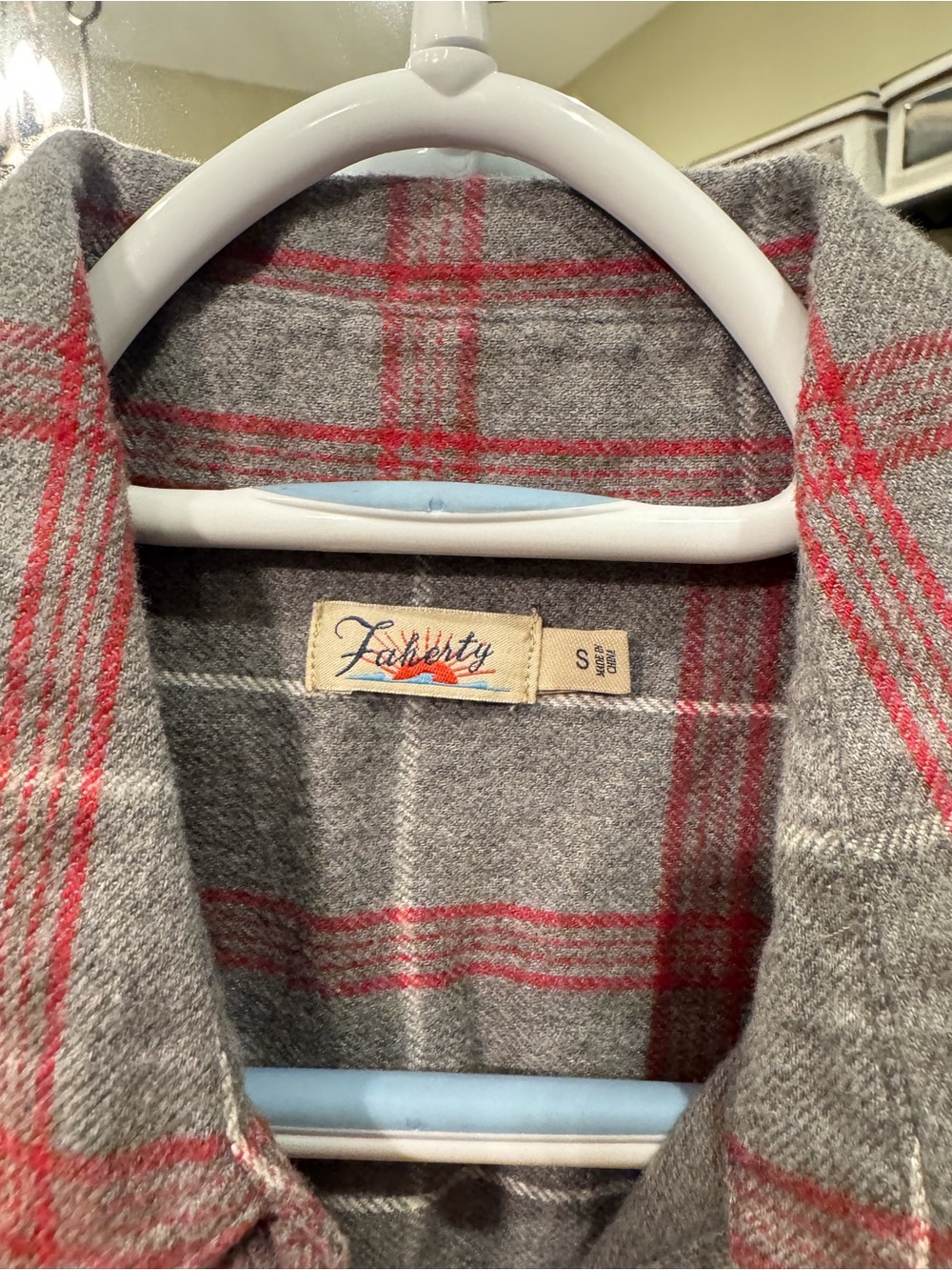 Faherty Legends Button-Down Shirt - Picture 3 of 5